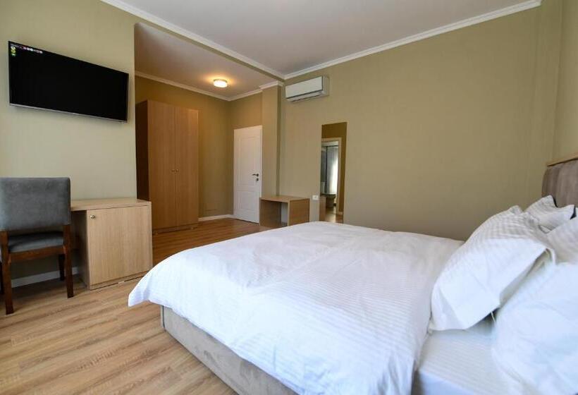 בית מלון כפרי Santo