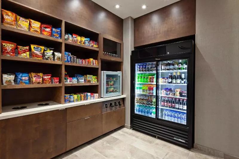 ホテル Springhill Suites By Marriott Escondido Downtown