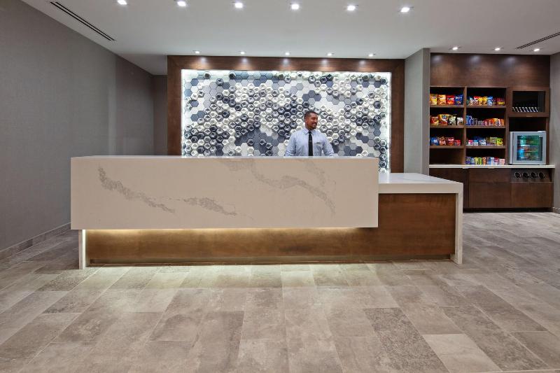 호텔 Springhill Suites By Marriott Escondido Downtown