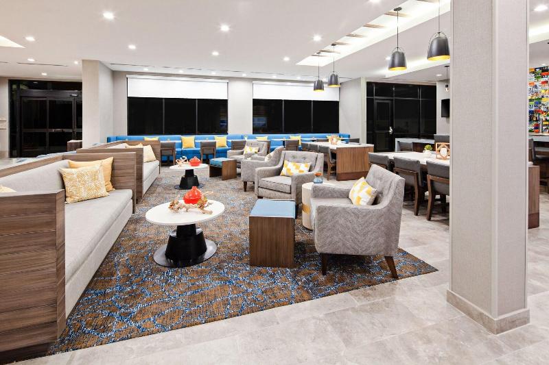 호텔 Springhill Suites By Marriott Escondido Downtown