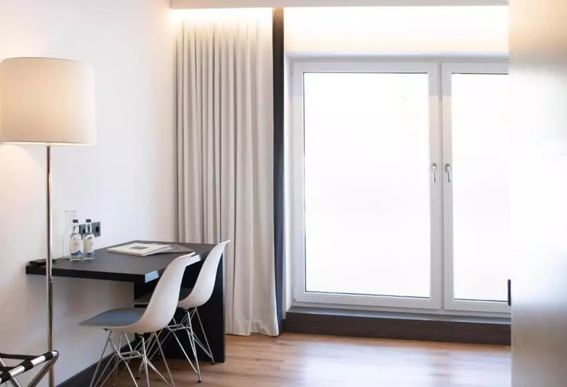 Kf Hotel By Wmm Hotels