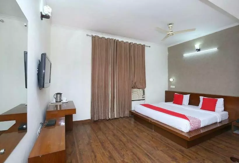 Oyo 23580 Hotel The Grand