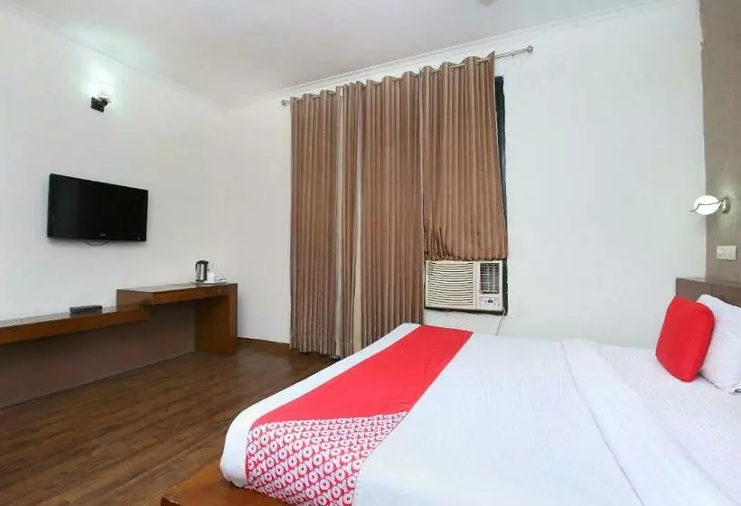 Oyo 23580 Hotel The Grand