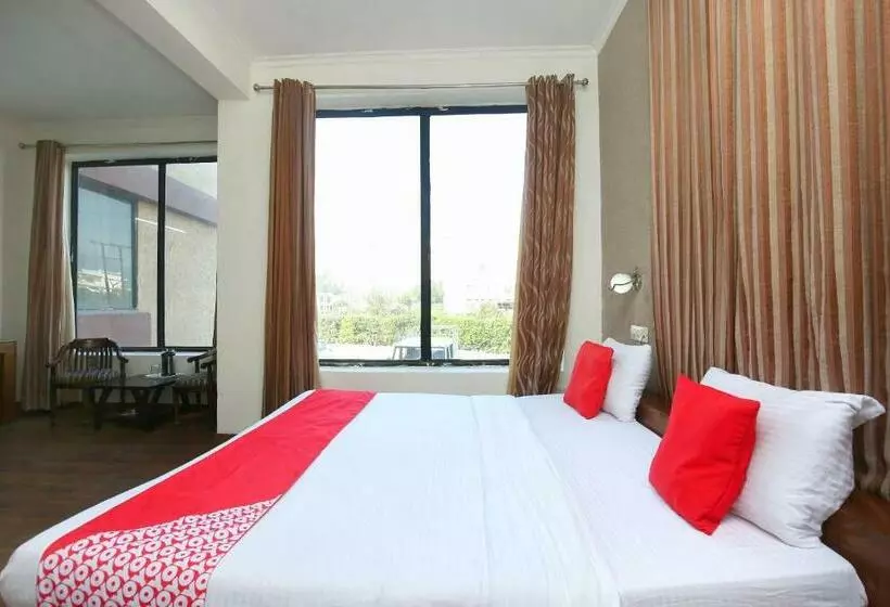 Oyo 23580 Hotel The Grand