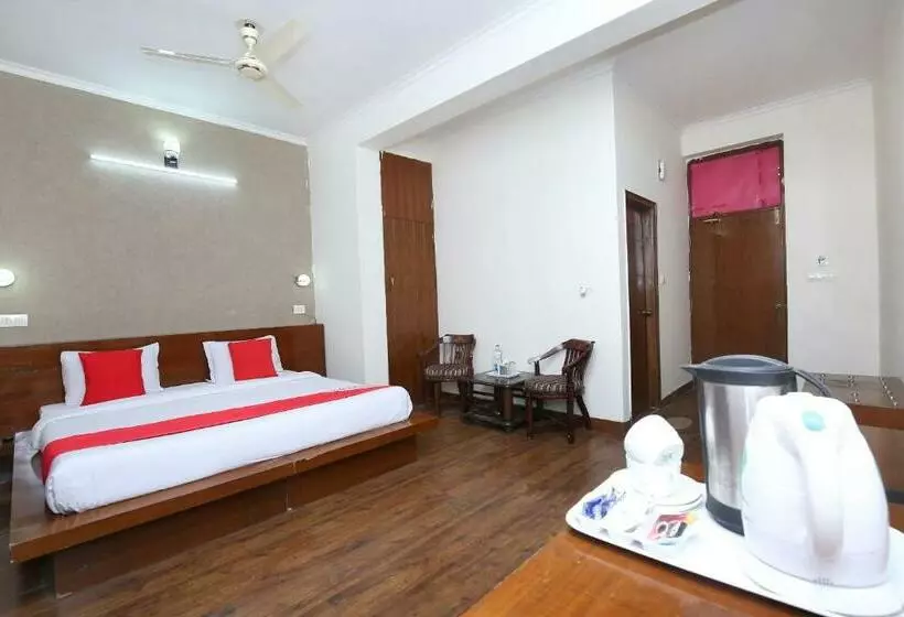 Oyo 23580 Hotel The Grand