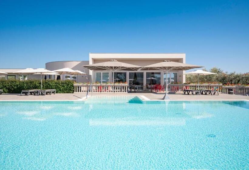 리조트 Vada Village