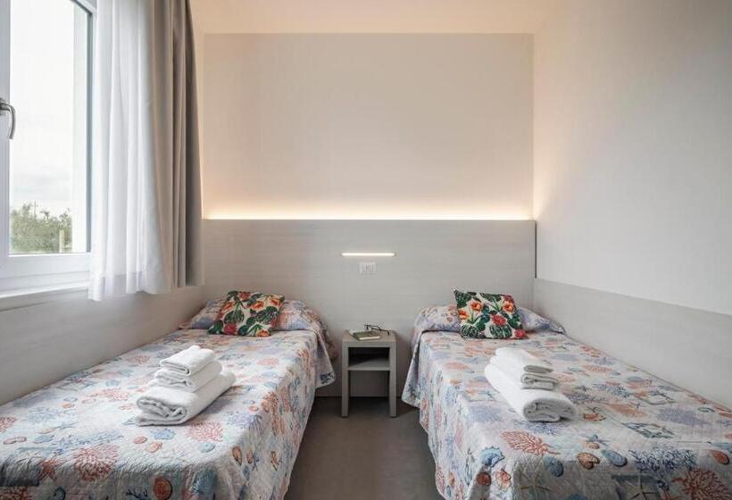 리조트 Vada Village