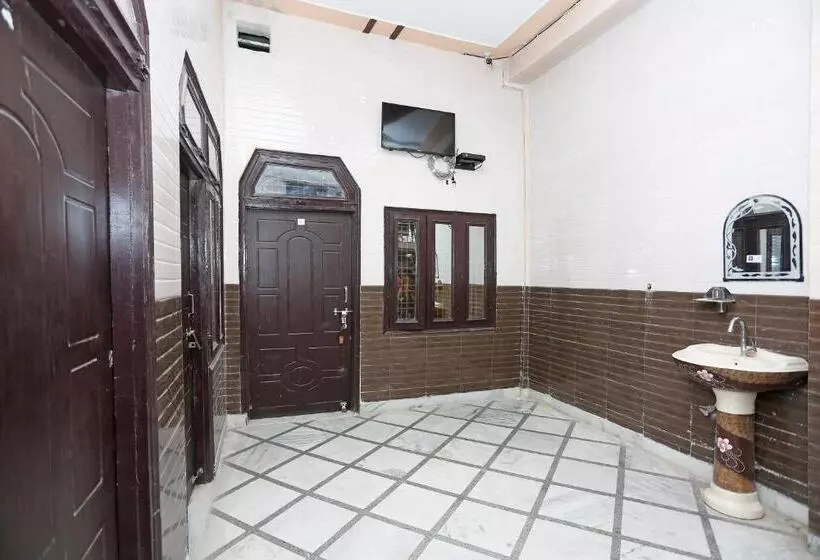 Spot On 37780 Hotel Doon Sabri