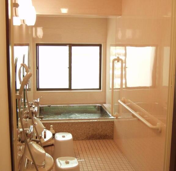 הוסטל Oyado Raku