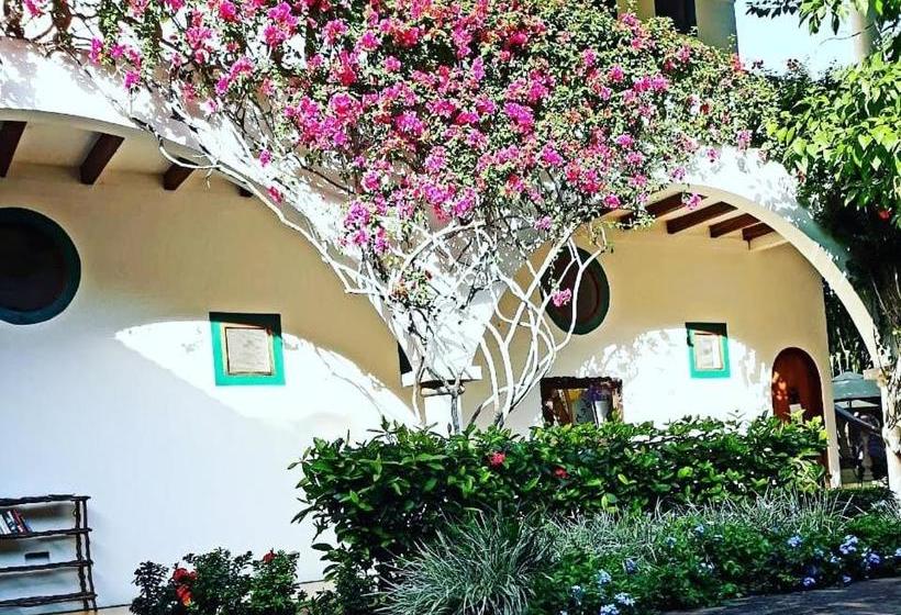 هتل Hacienda Eden