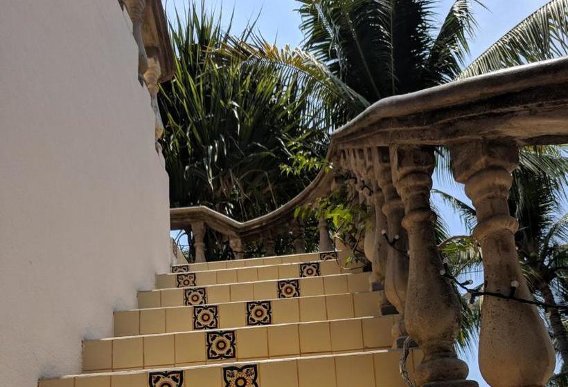 هتل Hacienda Eden