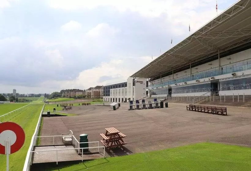 Hotelli Hampton By Hilton Hamilton Park