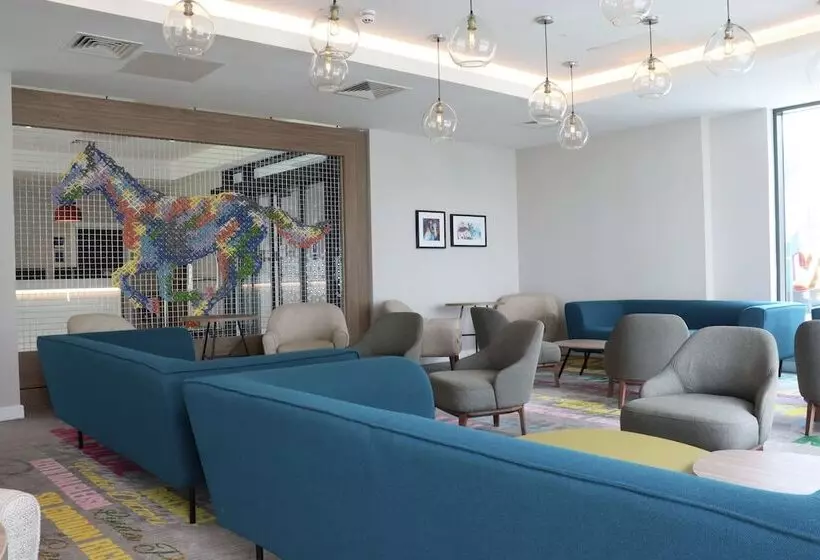 Hotelli Hampton By Hilton Hamilton Park