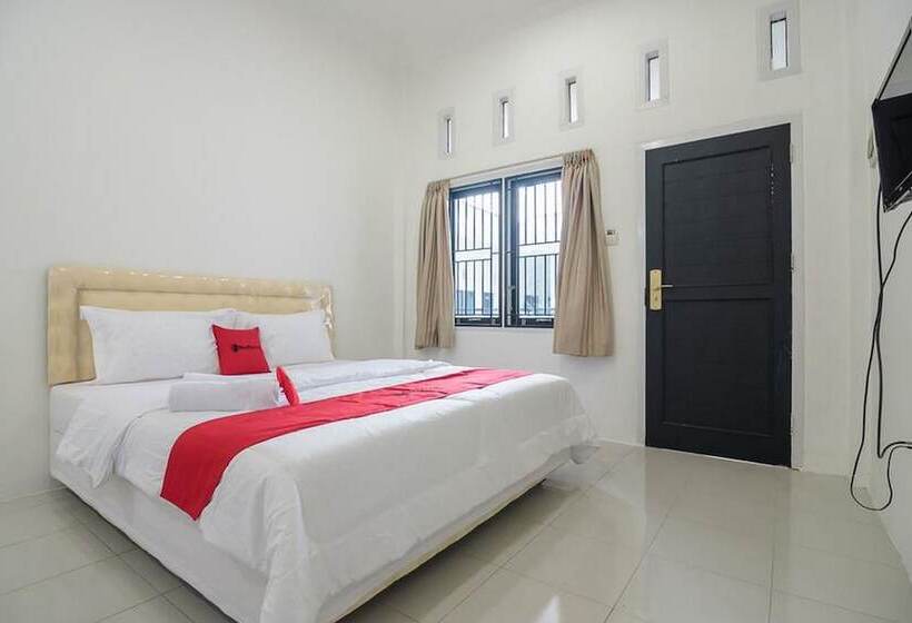 Pensjonat Reddoorz Near Sultan Thaha Airport Jambi