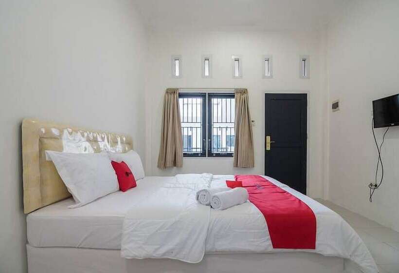 Pensjonat Reddoorz Near Sultan Thaha Airport Jambi