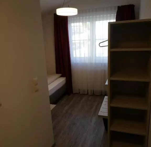 Retkeilymaja Gästehaus Stahuber