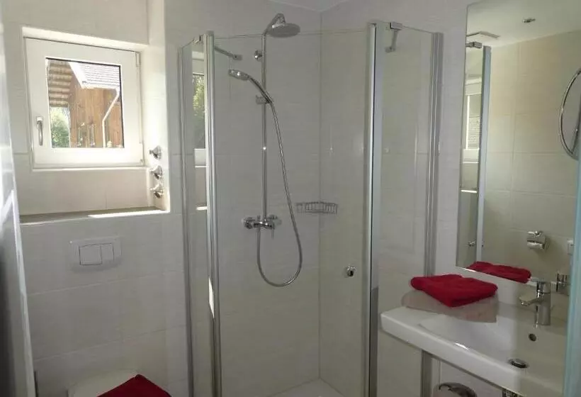 Retkeilymaja Gästehaus Stahuber