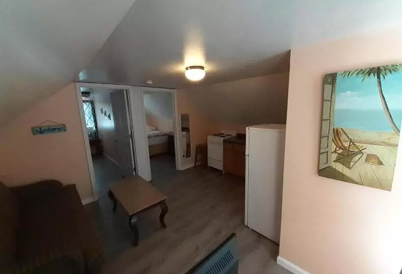 Atlantic Breeze Motel & Apartments