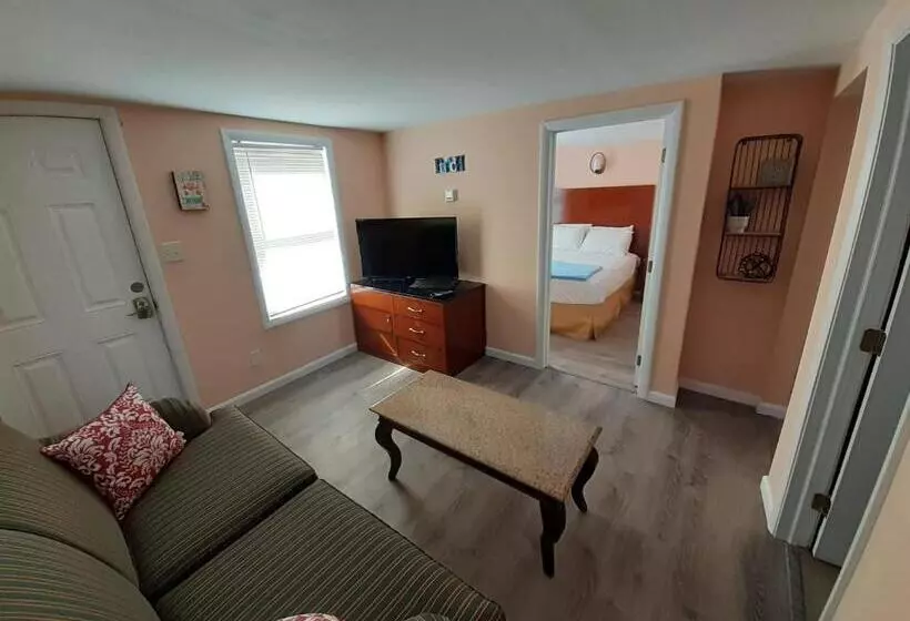 Atlantic Breeze Motel & Apartments