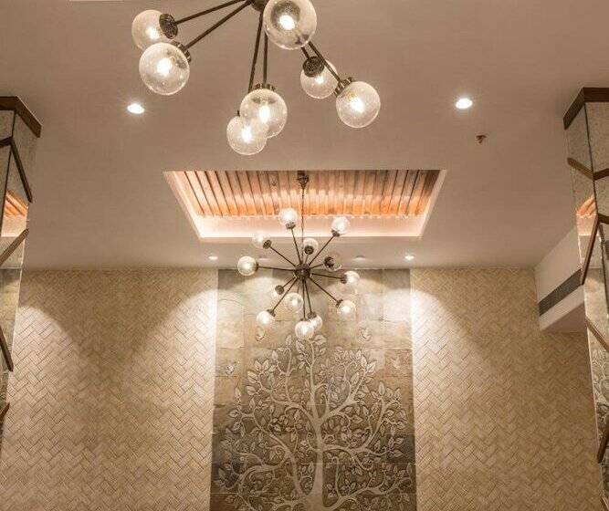 בית מלון כפרי Centre Point Navi Mumbai