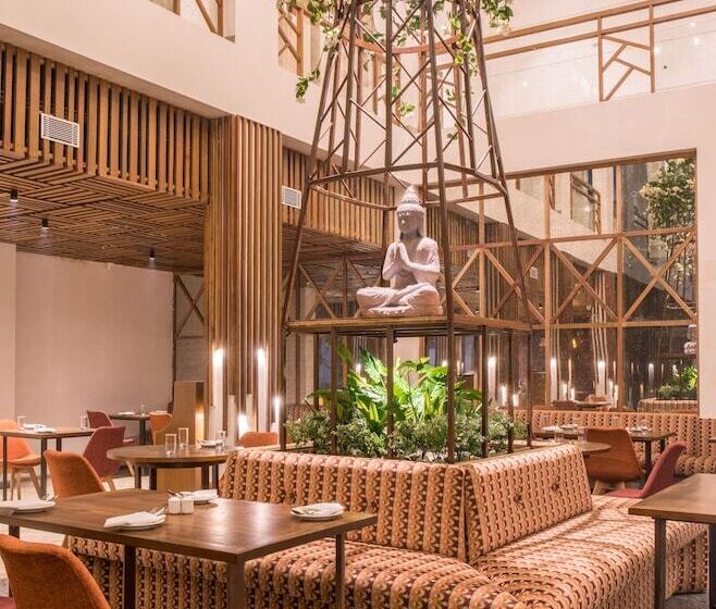 בית מלון כפרי Centre Point Navi Mumbai