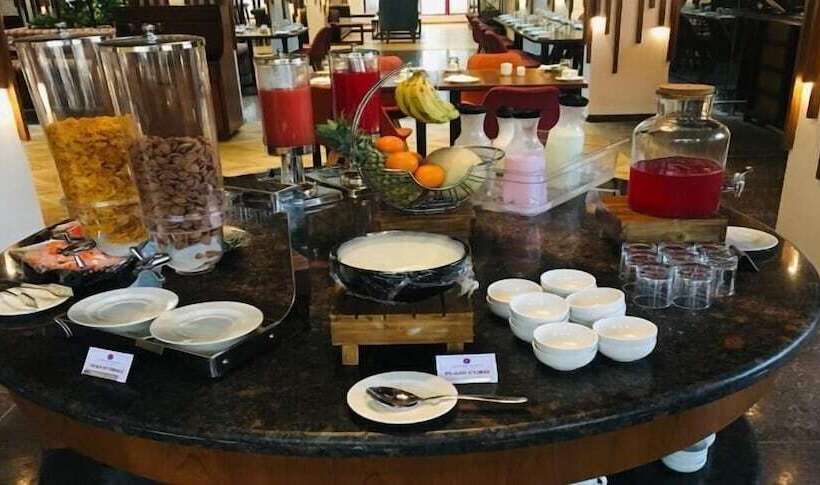 בית מלון כפרי Centre Point Navi Mumbai