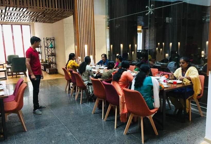 בית מלון כפרי Centre Point Navi Mumbai