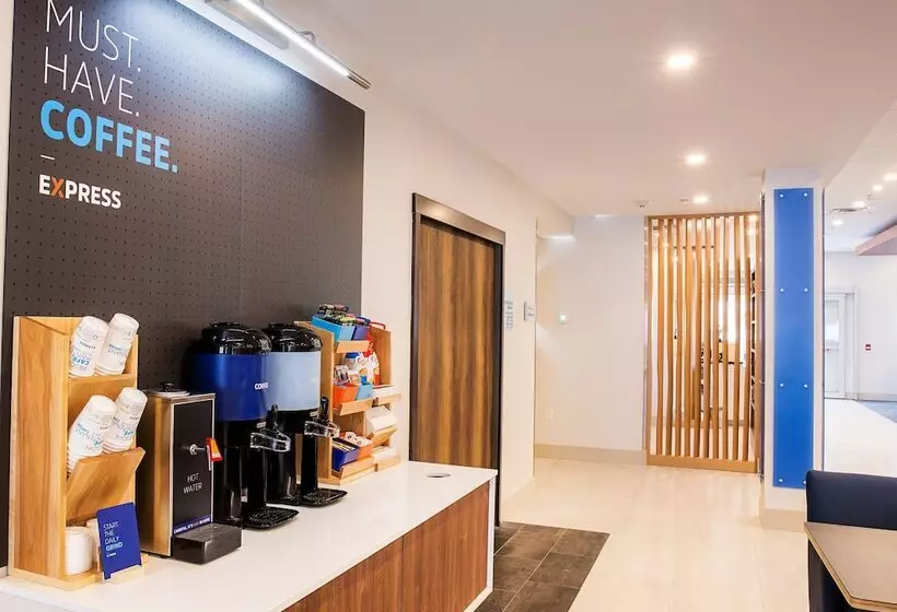 ホテル Holiday Inn Express & Suites Halifax – Dartmouth