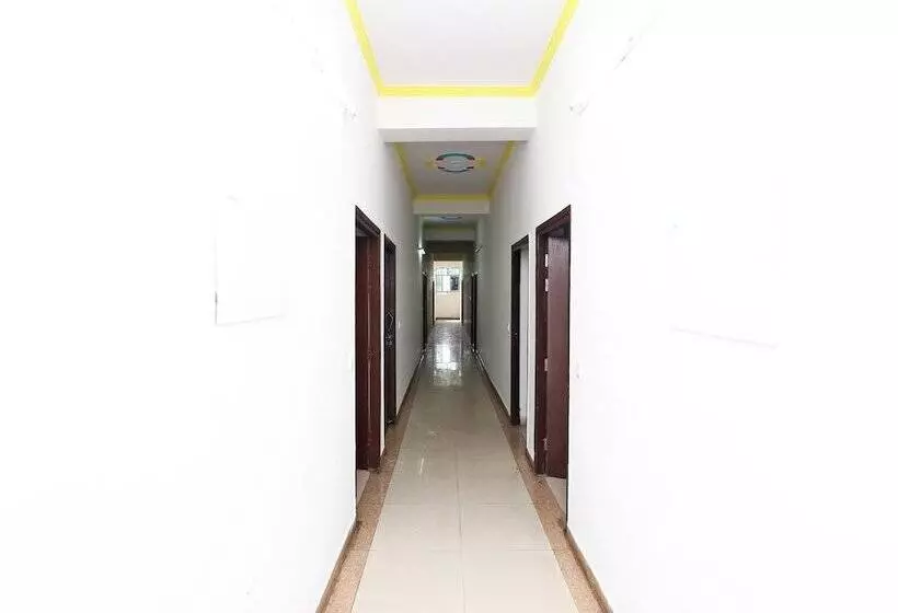 Oyo 14802 Hotel Virus Bistro