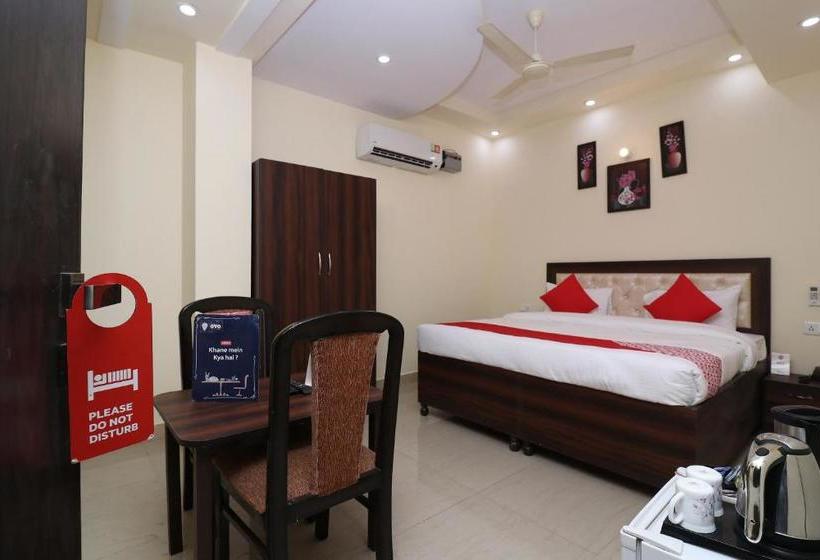 Oyo 19008 Hotel Doon 999