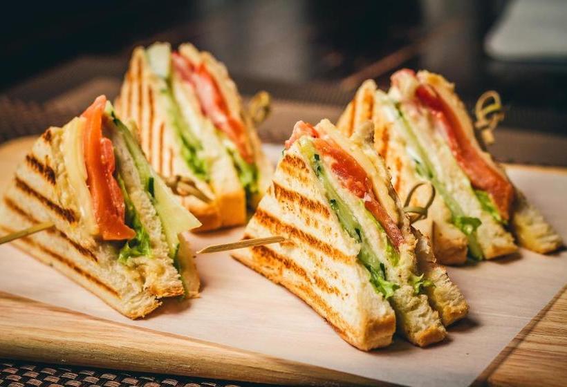 Oyo 19008 Hotel Doon 999