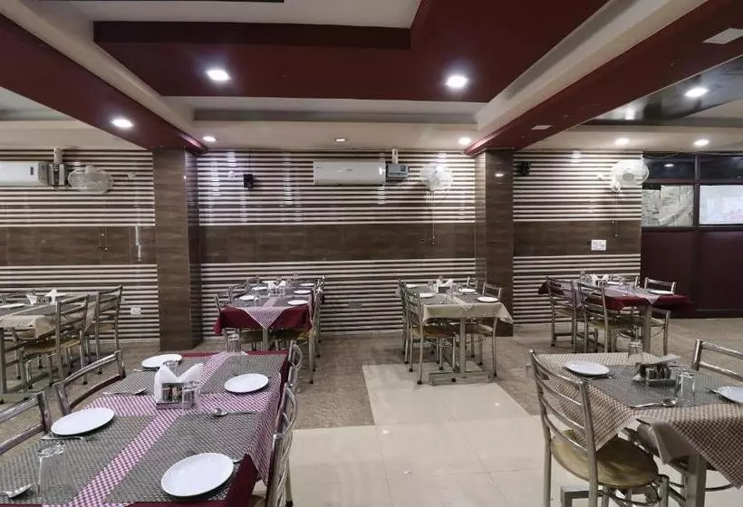 Oyo 19008 Hotel Doon 999