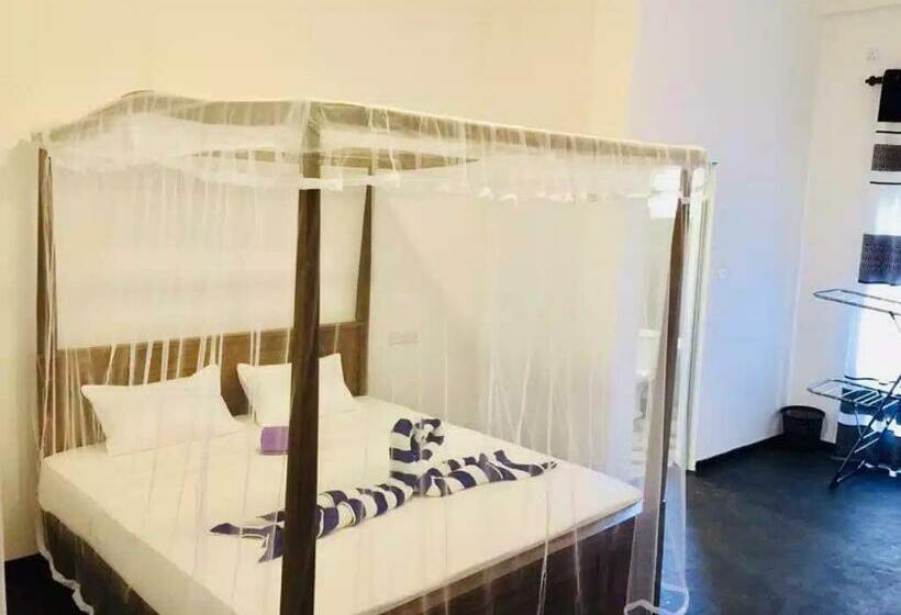 ペンション Sanjee Place