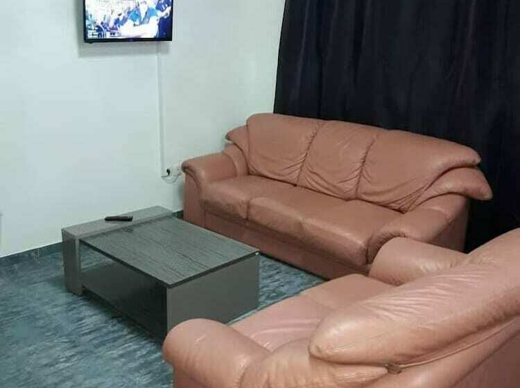 La Couronne Rw Hotel & Suites