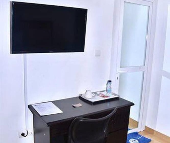 La Couronne Rw Hotel & Suites