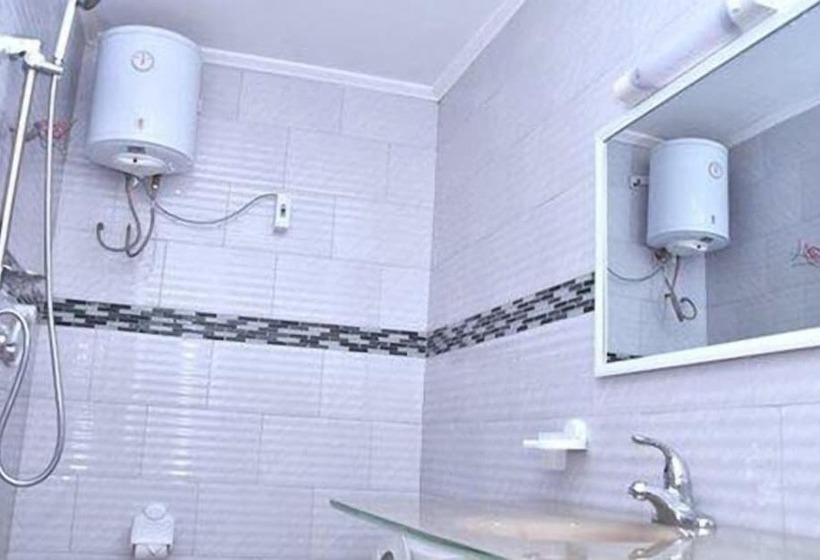 La Couronne Rw Hotel & Suites