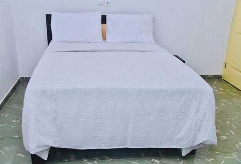 La Couronne Rw Hotel & Suites