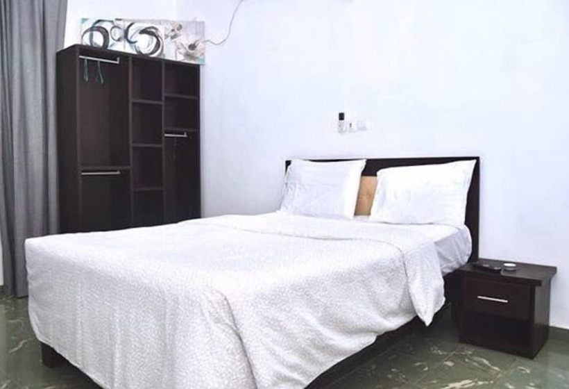 La Couronne Rw Hotel & Suites