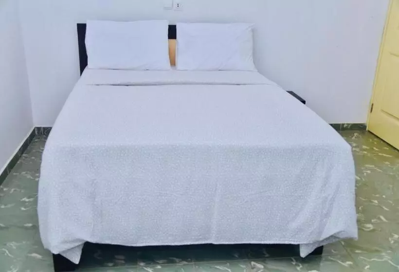 La Couronne Rw Hotel & Suites