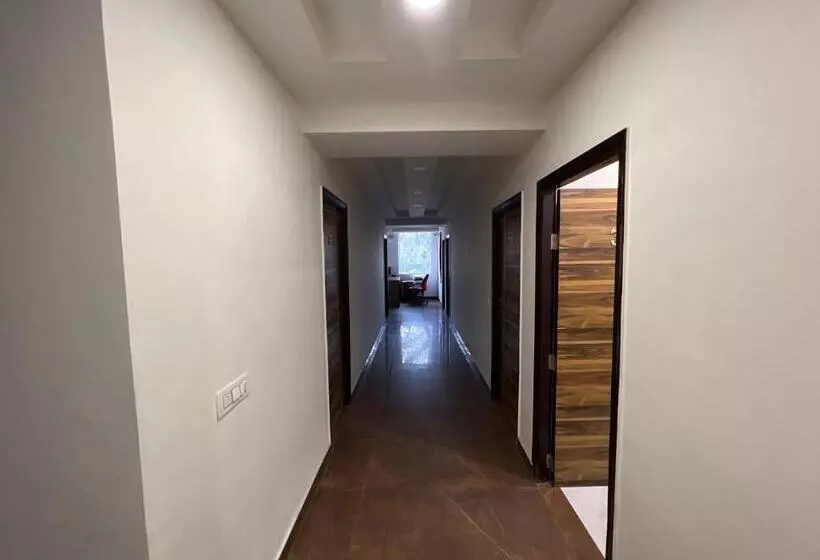 Hotelli Sheela Stays