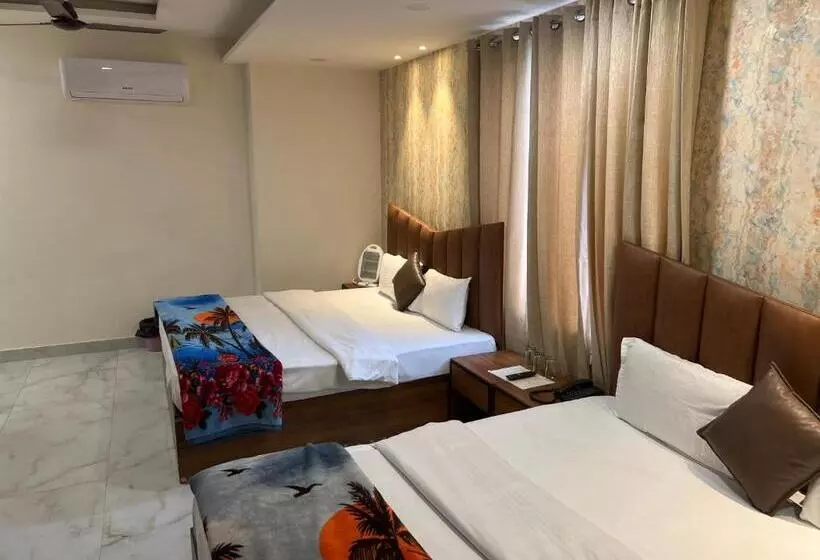 Hotelli Sheela Stays