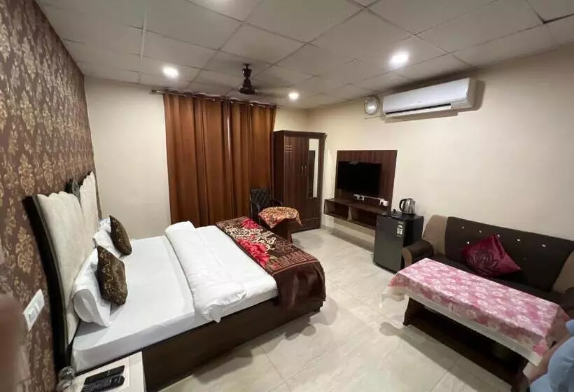 Hotelli Sheela Stays