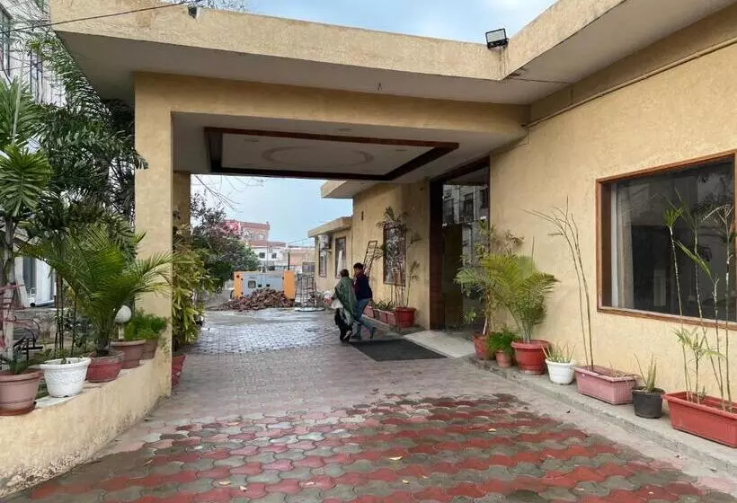 Hotelli Sheela Stays