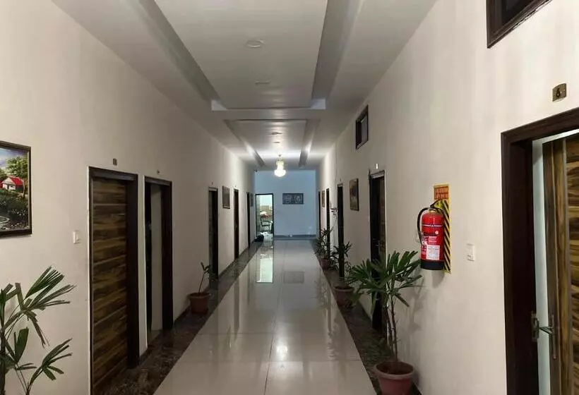 Hotelli Sheela Stays