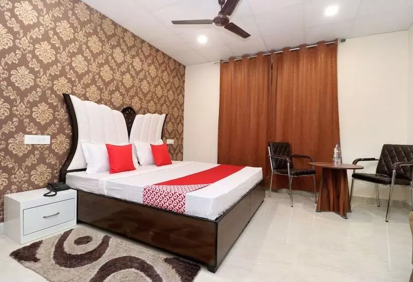 Hotelli Sheela Stays