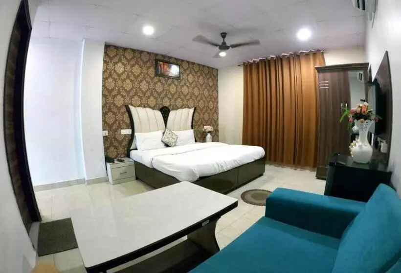 Hotelli Sheela Stays