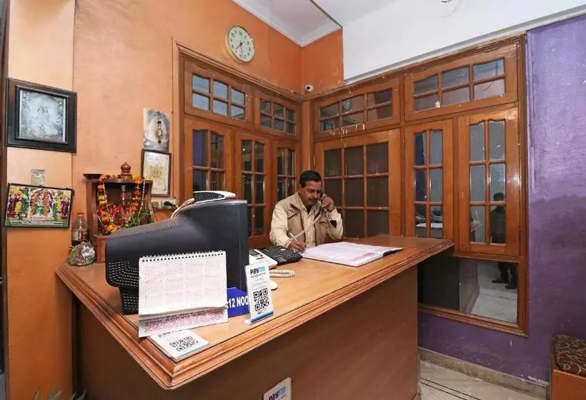 ホテル Oyo 27618 Priyadarshan Inn