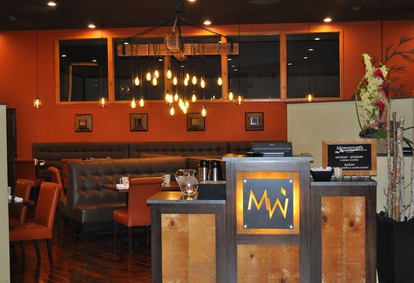 هتل Seaport Inn & Suites