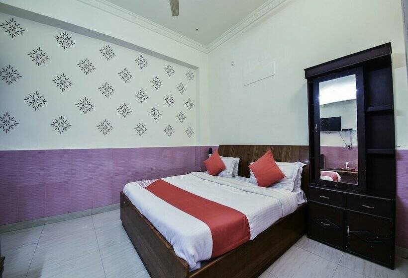 Oyo 22424 Hotel Vice Roy