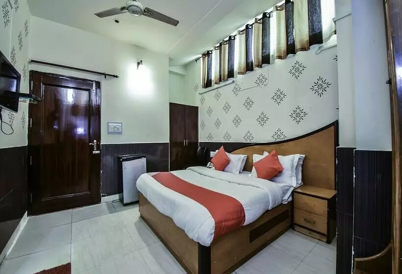 Oyo 22424 Hotel Vice Roy